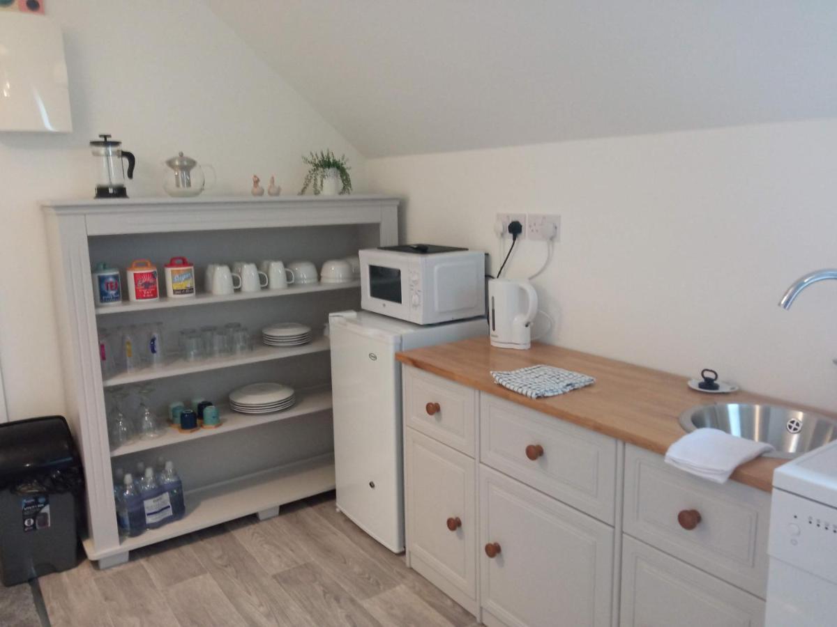 Greenway Guesthouse Мълингар Екстериор снимка